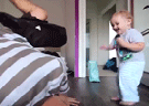 Clique Aqui para baixar o Vídeo  Bebê dancando com o Pai
